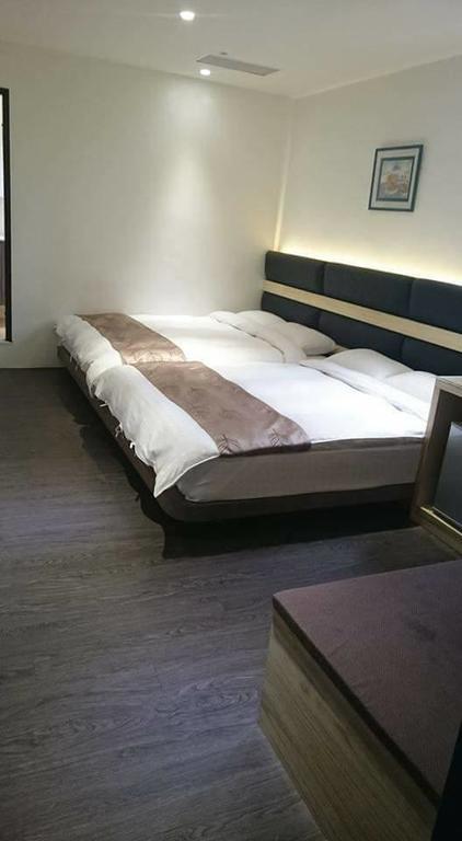 לוקאנג Happy Hostel מראה חיצוני תמונה